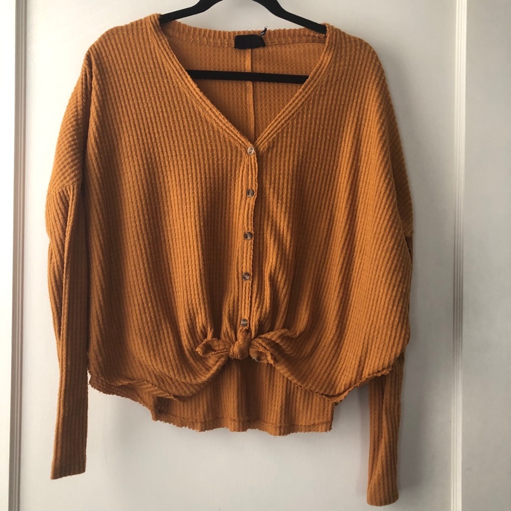 Out From Under Jojo Thermal Top